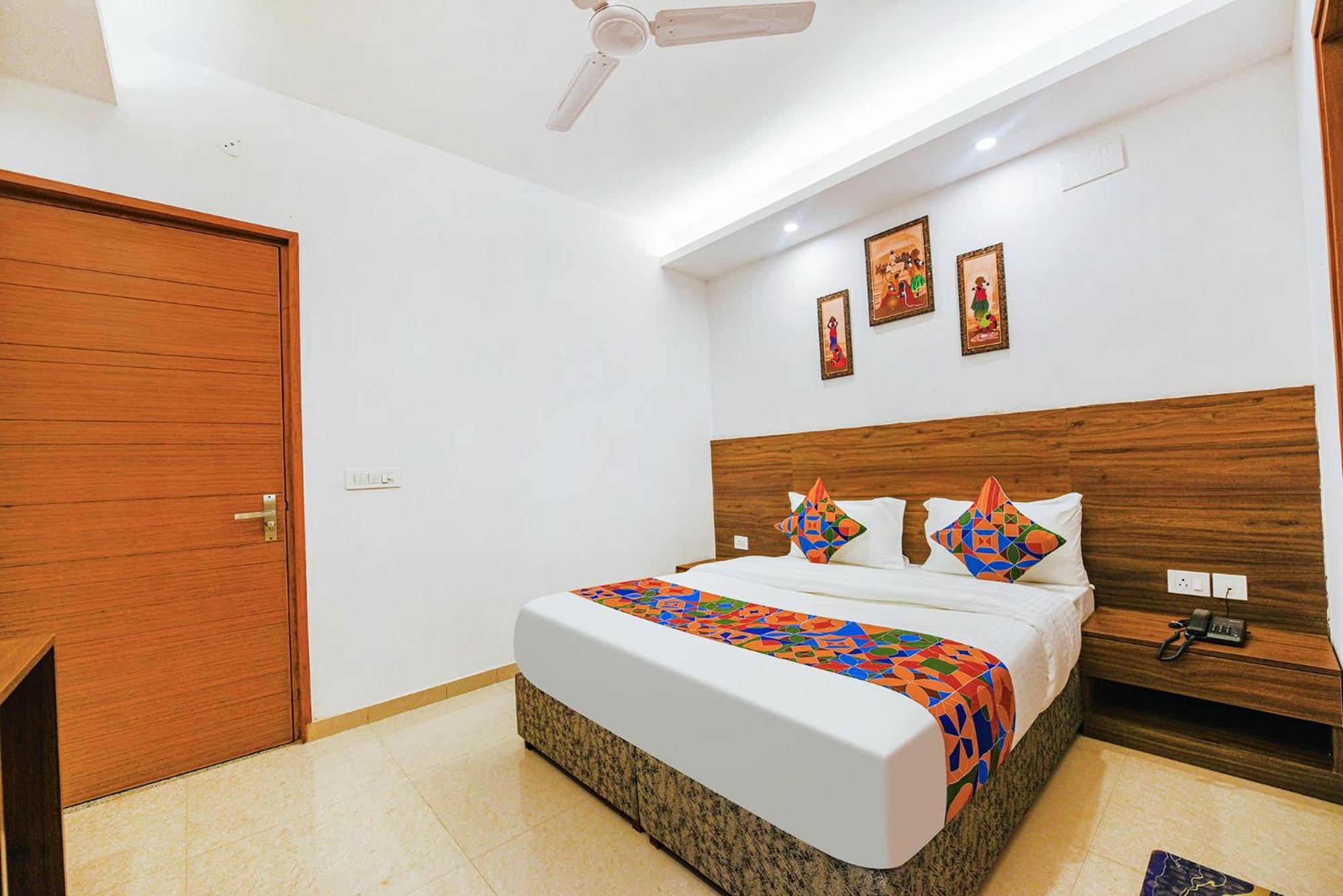 Fabhotel Sparkling - Nr Yashobhoomi Convention Centre Delhi  Esterno foto