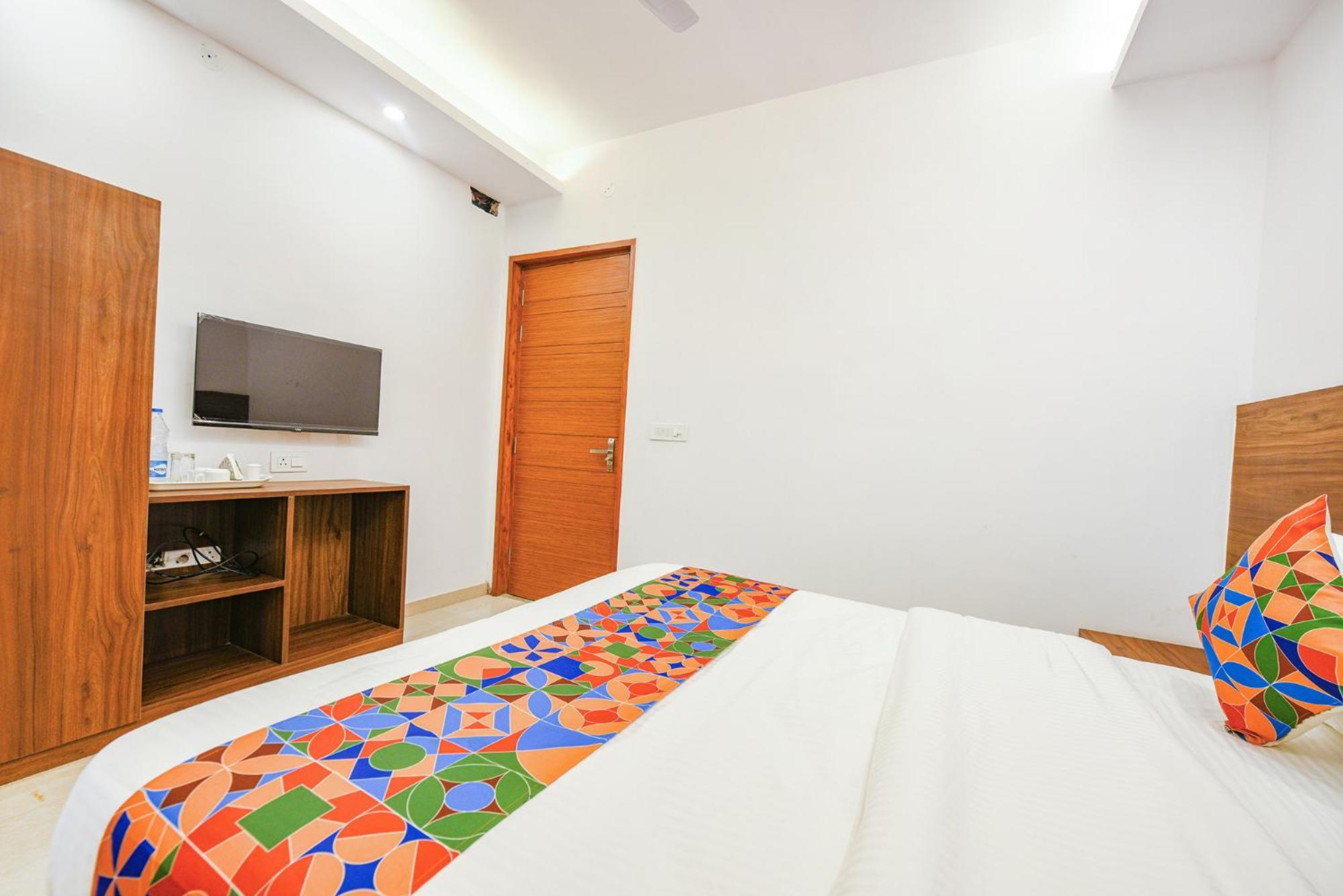 Fabhotel Sparkling - Nr Yashobhoomi Convention Centre Delhi  Esterno foto