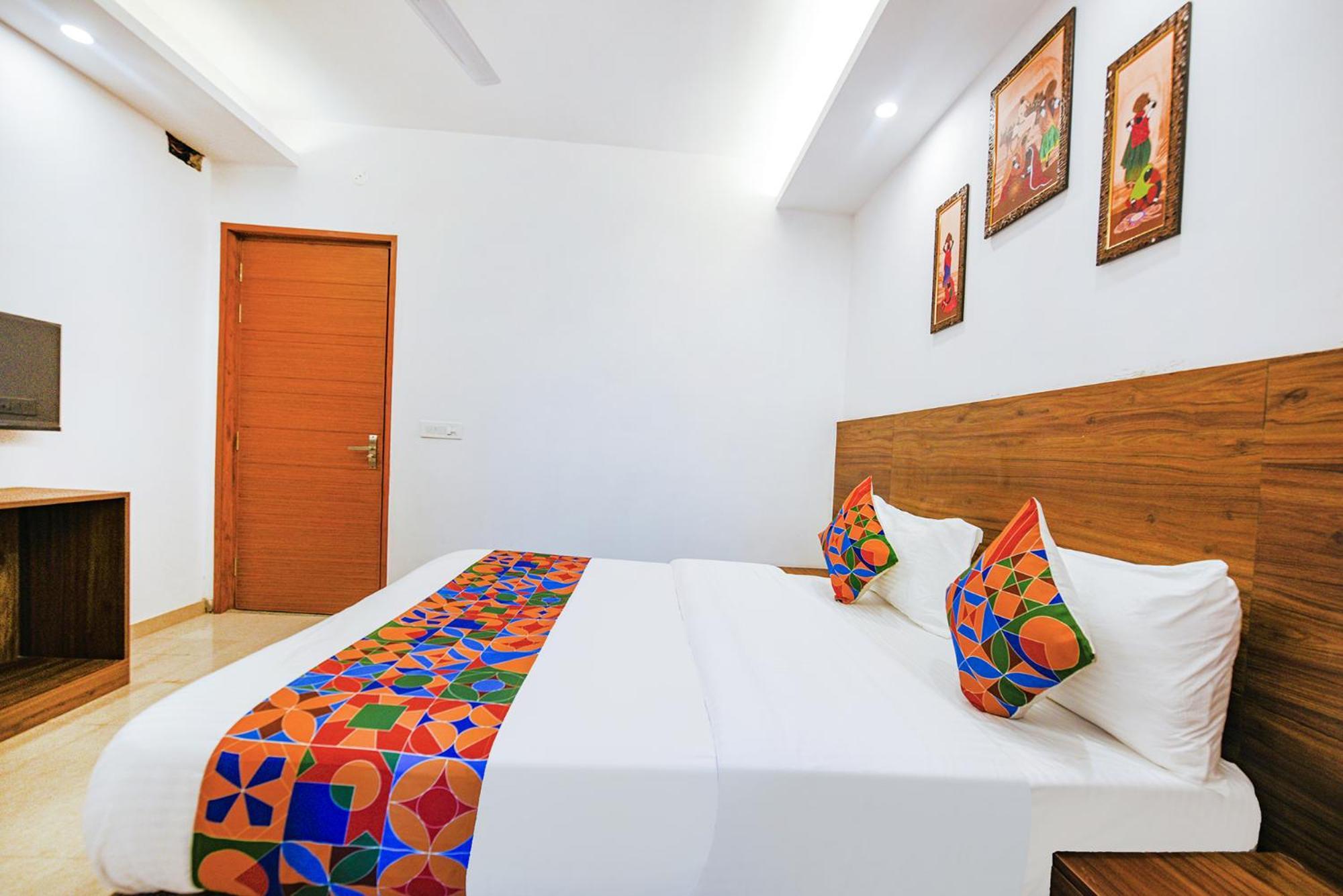 Fabhotel Sparkling - Nr Yashobhoomi Convention Centre Delhi  Esterno foto