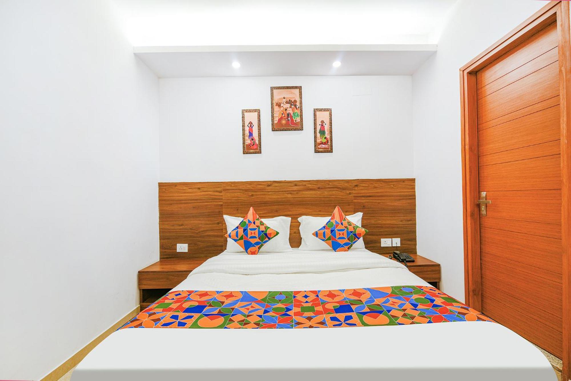 Fabhotel Sparkling - Nr Yashobhoomi Convention Centre Delhi  Esterno foto